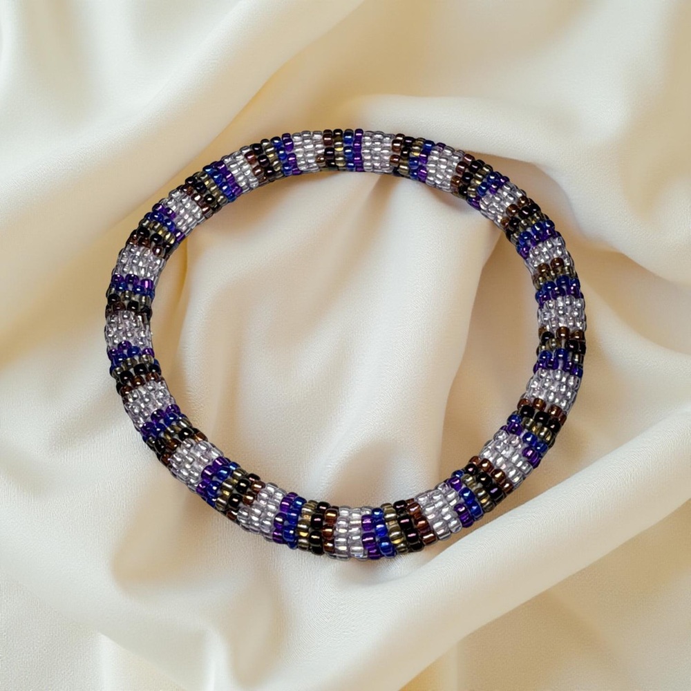 Elegant Beaded Bracelet - Black, Blue, Silver